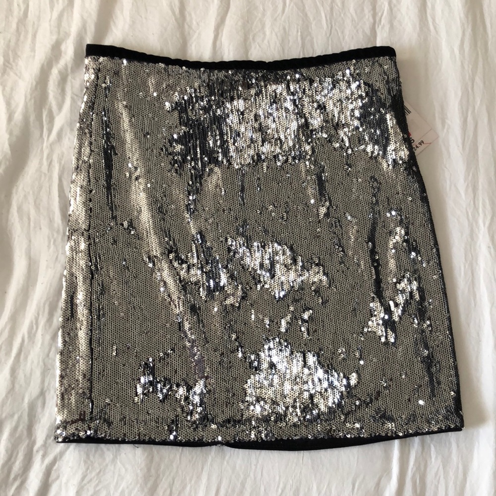 NWT!! forever 21 sequin mini skirt